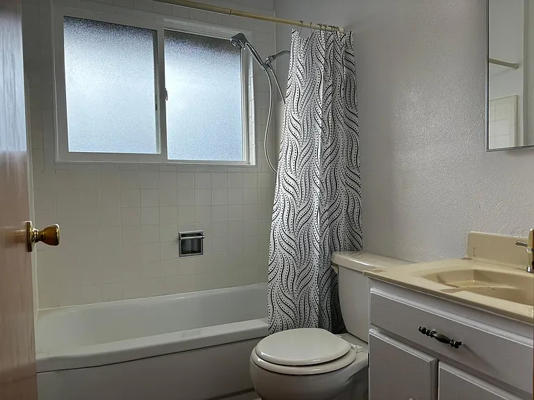 305-313 14th St SE #5 — Photo 10