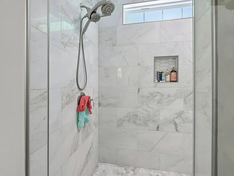 3924 Fox Grove Trl — Photo 7