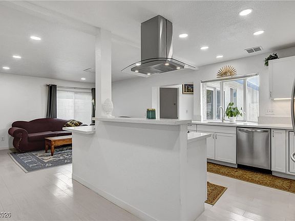 3rd image of 3916 E Reno Ave