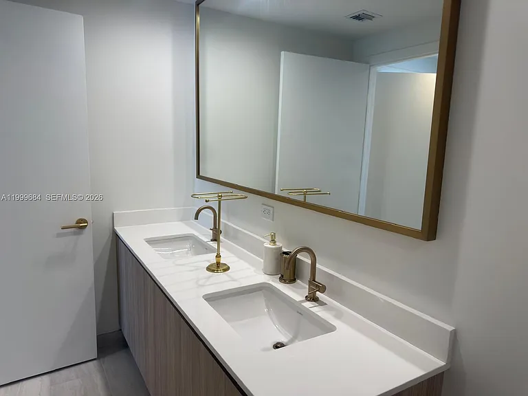 77 SE 5th St #4214 — Photo 22