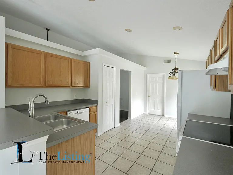 3492 Kayla Cir — Photo 9