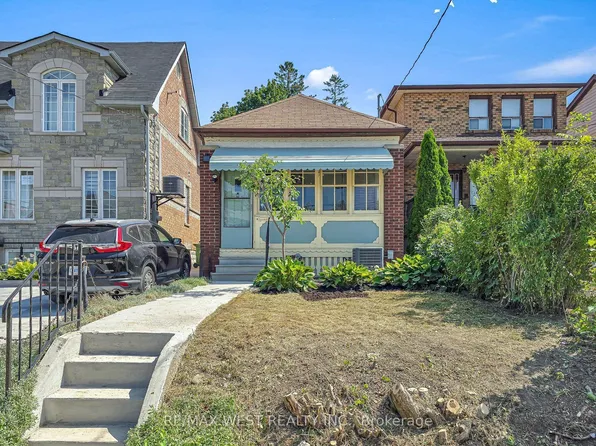 59 Branstone Rd, Toronto, ON M6E 4E3