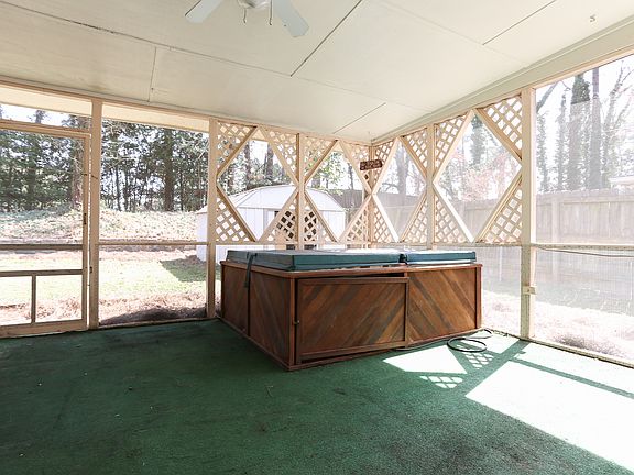 4th image of 1723 Dunwoody Pl NE
