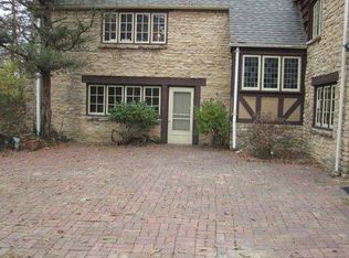 380 Ries Bend Rd, Ballwin, MO