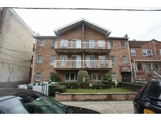 Sold by Ben Bay Realty Co | media 2