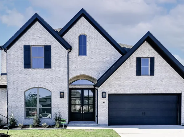 241 Melody Ln, Lockhart, TX 78644