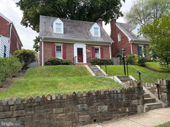5504 30th Pl NW, Washington, DC 20015
