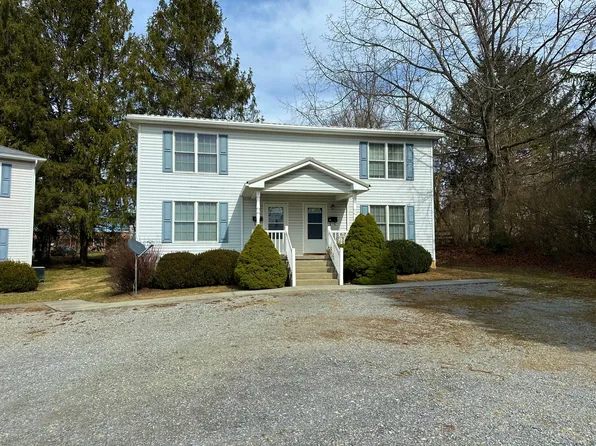 133 Patrick St, Lewisburg, WV 24901