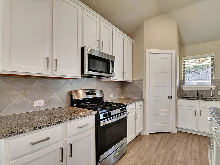 6419 Purple Wreath Way — Photo 16