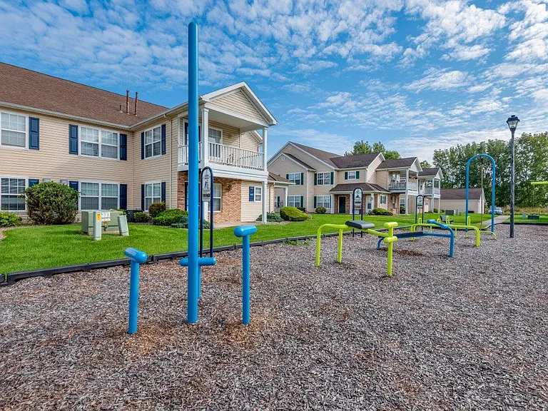 Westview Commons Apartment Homes — Photo 19