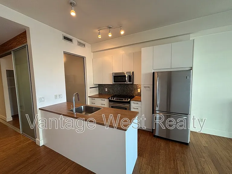 1289 Ellis St #218 — Photo 2