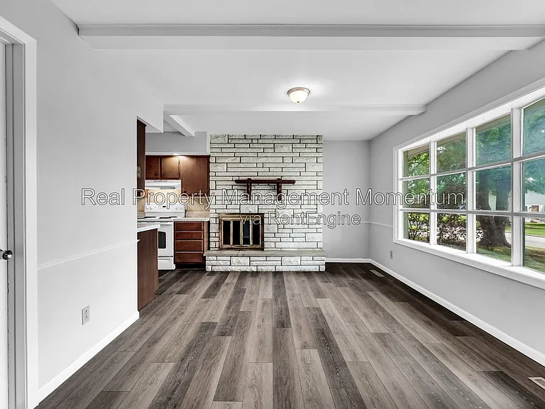 2105 S Barcliff Ave — Photo 6