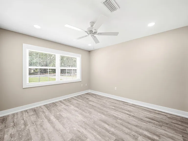 942 Rue De Palms Dr — Photo 23