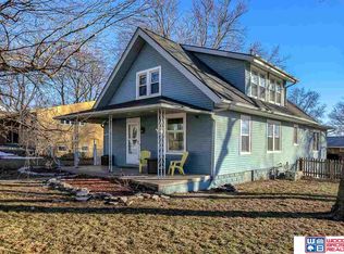 7637 Maywood St, Ralston, NE 68127