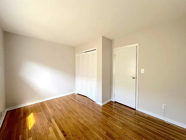 220 Bergen St #3 — Photo 9