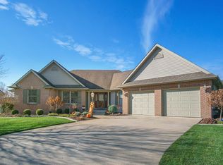 51231 Enchanted Oak Ct, South Bend, IN