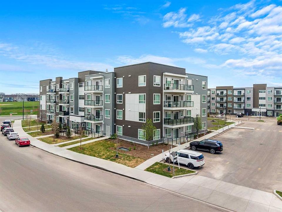 1st image of 33 E Carringham Gate NW #2213