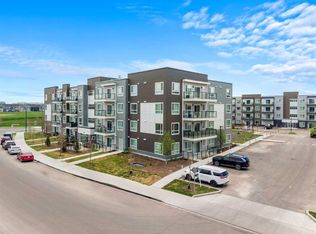 33 E Carringham Gate NW #2213, Calgary, AB T3P2H6