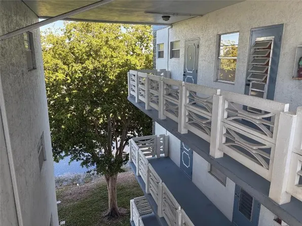4050 NW 42ND Avenue #415, Lauderdale Lakes, FL 33319