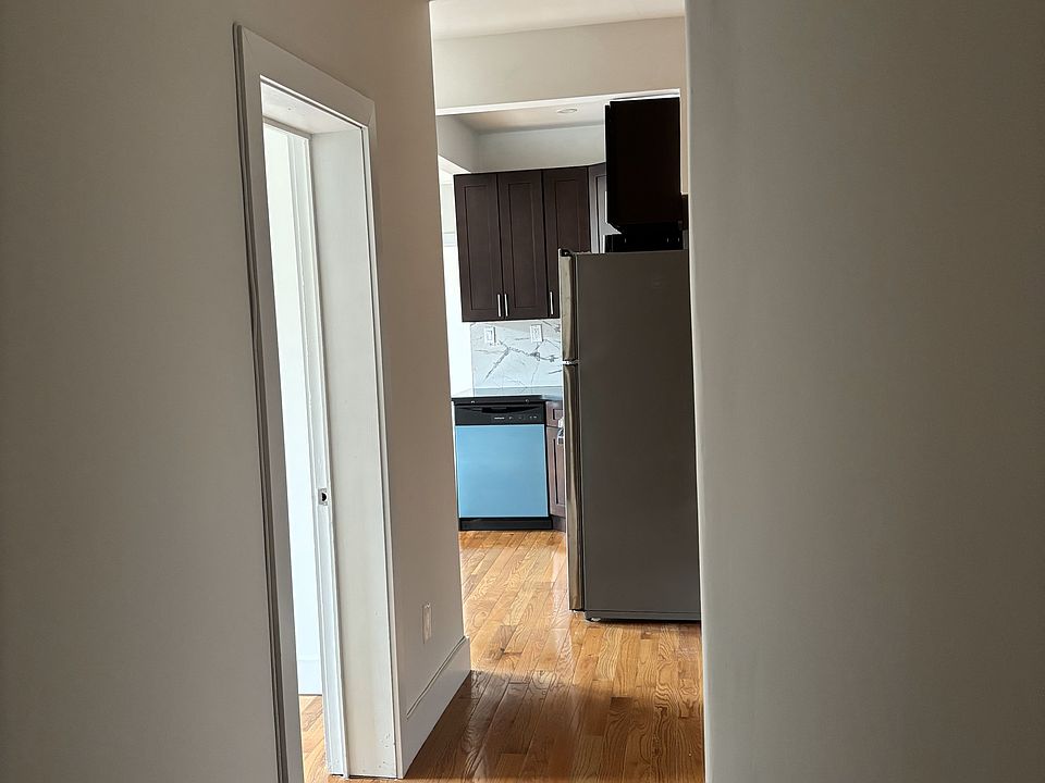 1st image of 25 St Nicholas Ter APT 69