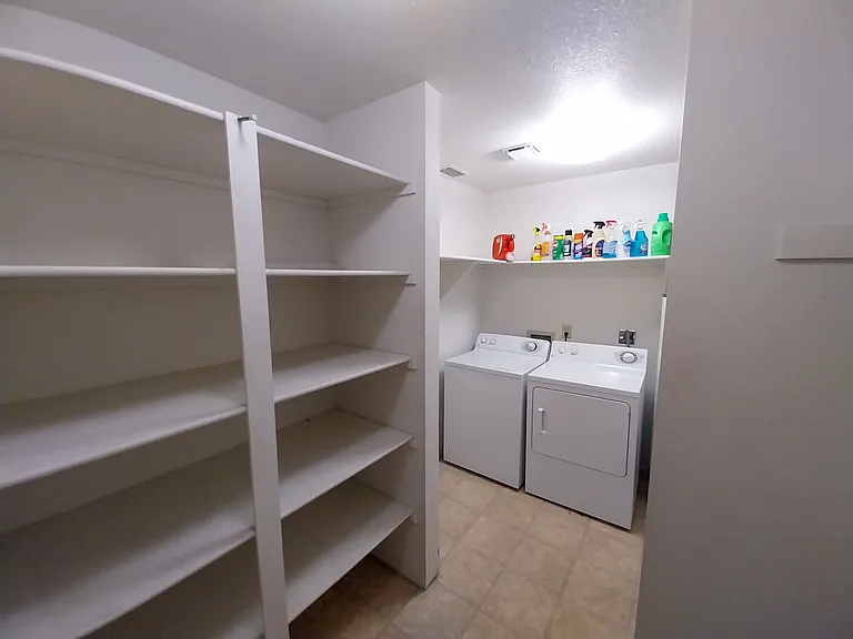 4100 E Mission Ln #D — Photo 18