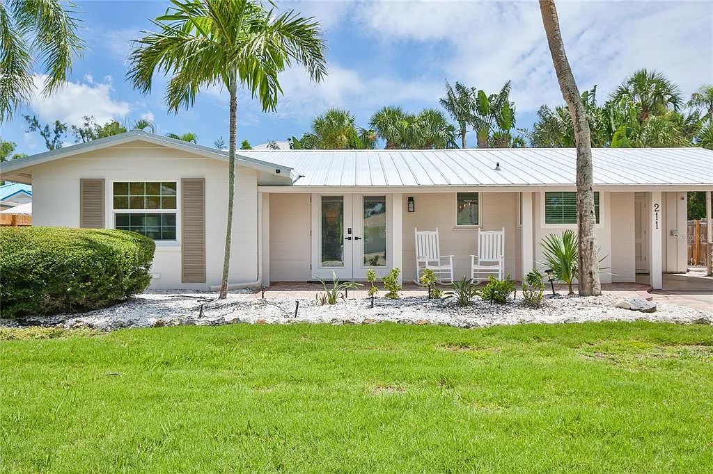 3 bed, 2.0 bath, 1452 sqft, $14,000 — Photo 1