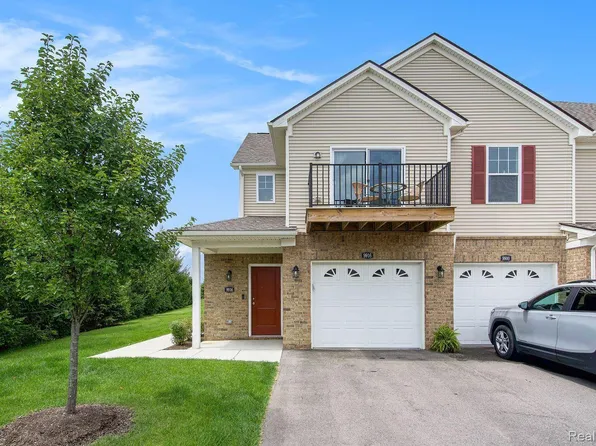9916 Ridge Run St, Howell, MI 48855
