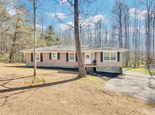 520 Hickory Ln, Sparta, TN 38583