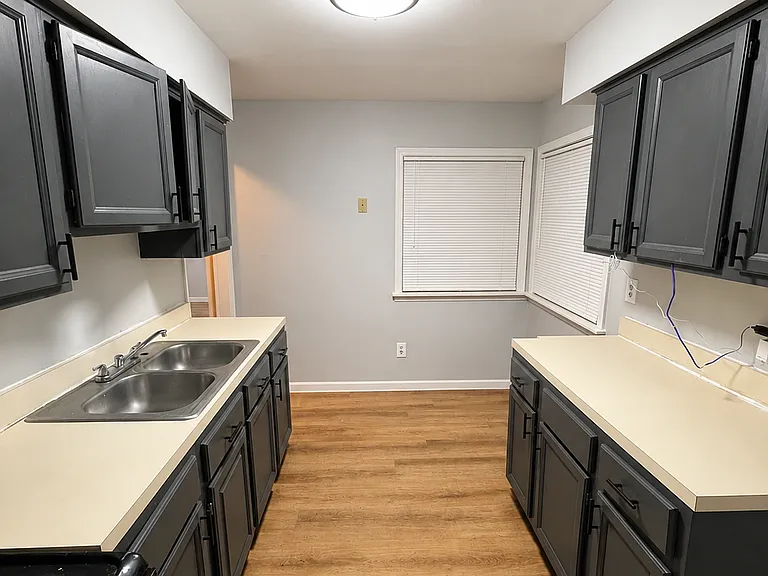 13074 Prospect Ave — Photo 5
