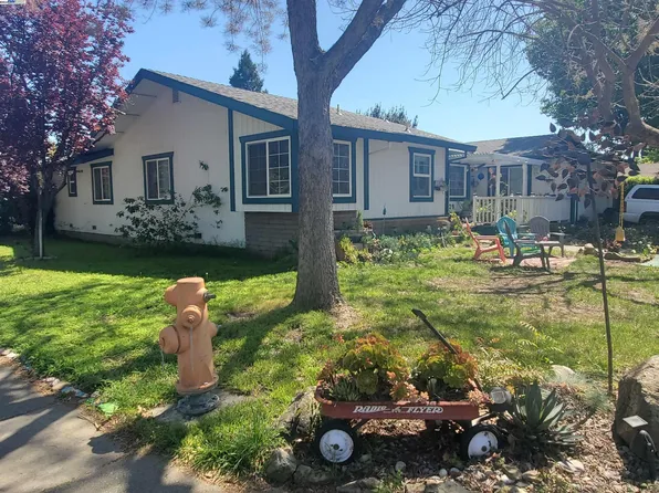 129 Riverview Ct, Winters, CA 95694