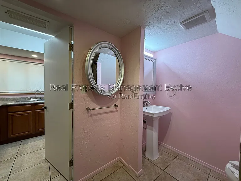 4709 N 26th Ln — Photo 11