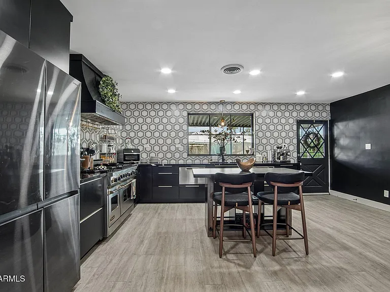 1725 E Verde Ln — Photo 10