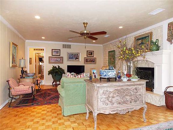 5th image of 3025 Finchley Ln