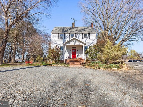 3rd image of 751 Ruthsburg Rd
