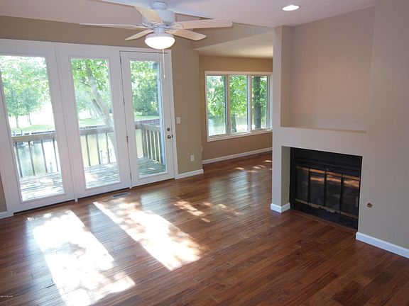 3rd image of 630 Virginia Ave #30