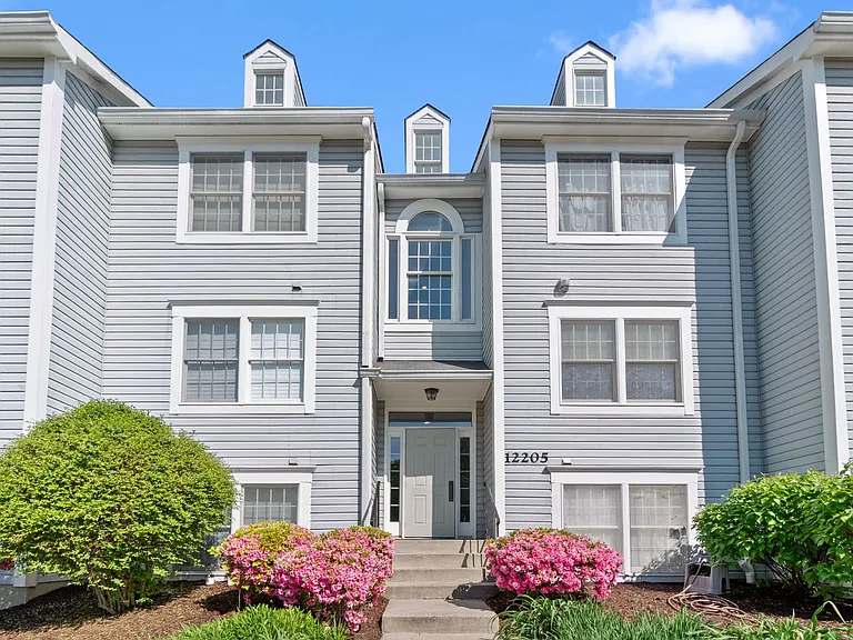 12205 Saint Peter Ct — Photo 26