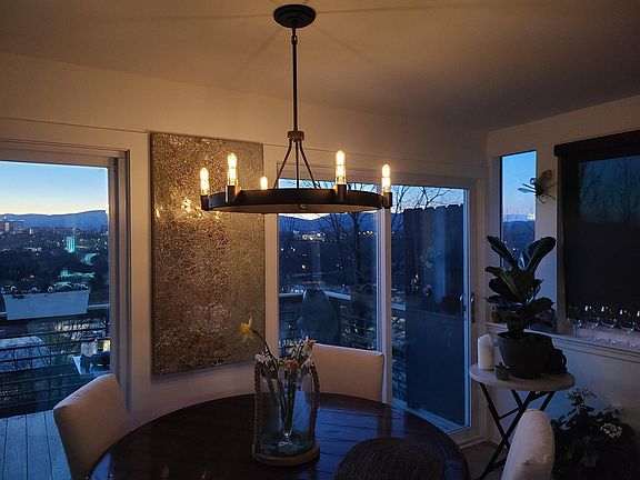 Dining area - beautiful romantic setting with the views!