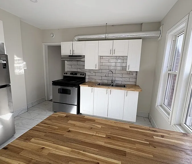 738 Windsor Ave #1 — Photo 7