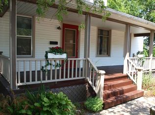 325 Maiden St, Mineral Point, WI 53565