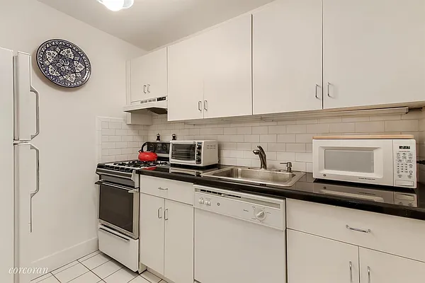 Sold by Corcoran | media 3