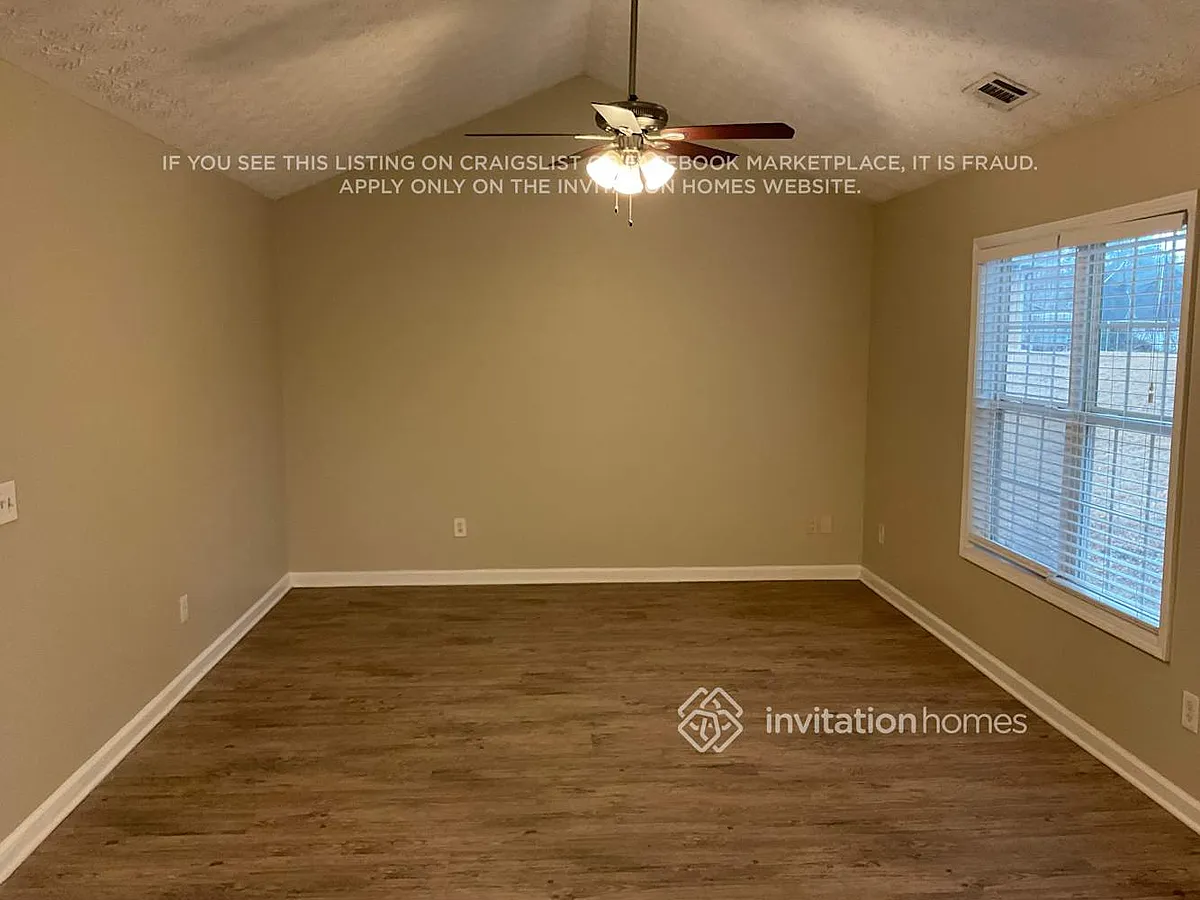 Building Photo - 2682 Buena Vista Cir
