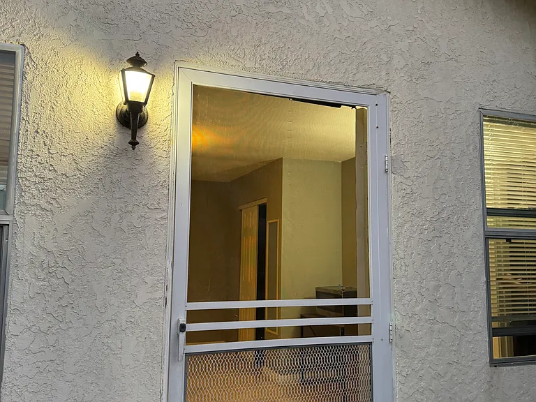 5183 Conrad Ave — Photo 2