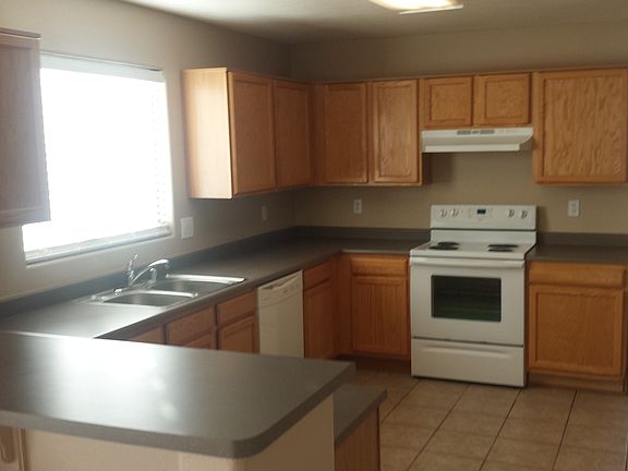 4th image of 13023 W Surrey Ave
