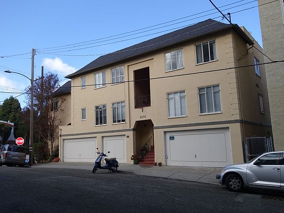 2nd image of 2201 Carroll St #7