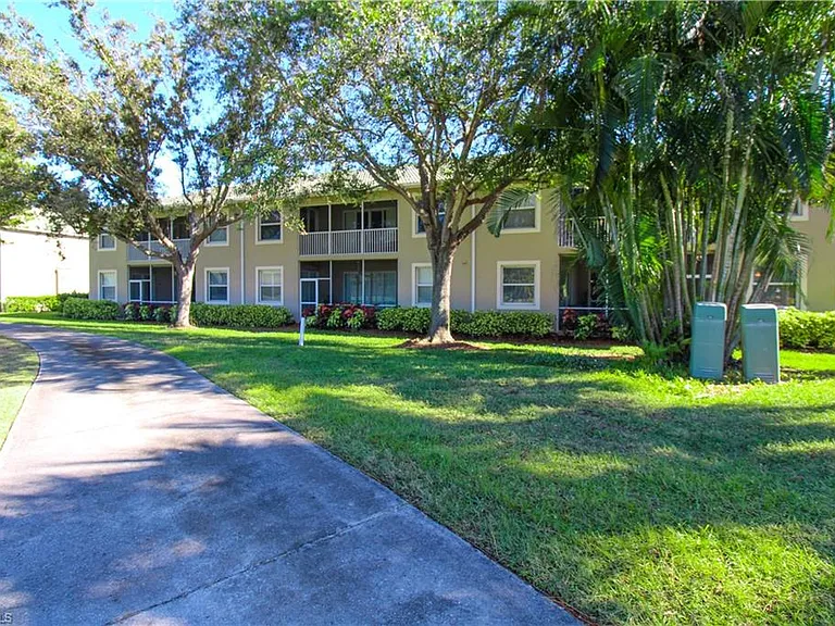3435 Laurel Greens Ln S #201 — Photo 7