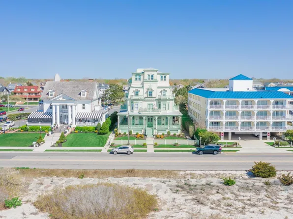1307 Beach Ave APT 4, Cape May, NJ 08204