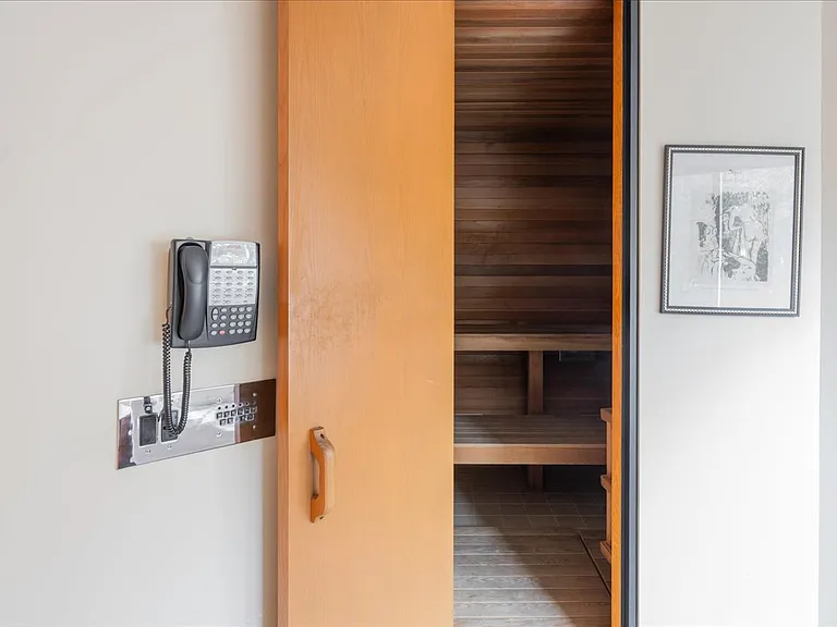 186 Dune Rd — Photo 11