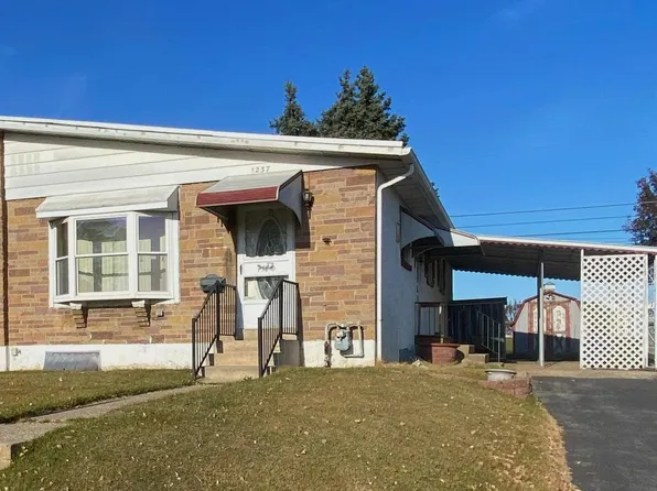 1237 Woodside Rd, Conshohocken, PA 19428