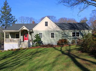 75 Alpine Way, Huntington Station, NY 11746