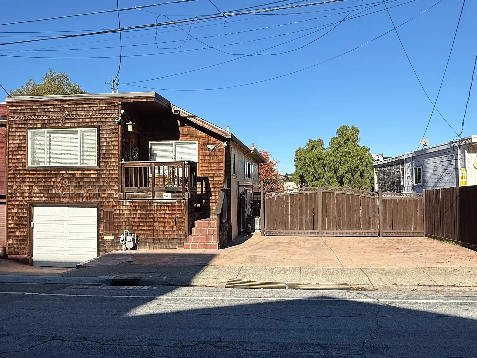 3 bed, 1450 sqft, $4,675 — Photo 1
